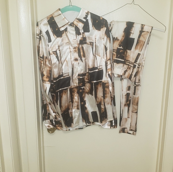 2 Piece Pant Set - Picture 5 of 5